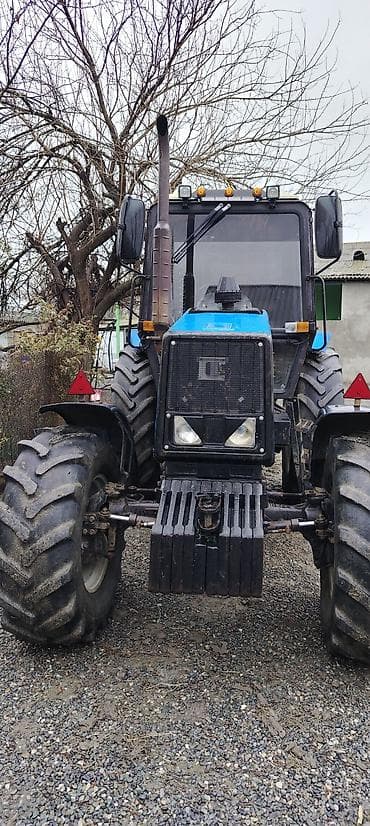 r16 mercedes diskileri: Belarus 1221.2 traktor - Güc sinfi: 4x4 təkərli, ön ox qoşulması və — 1