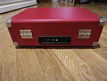 Kompakt çamadan korpusda portativ vinil pleyer Qırmızı çamadan tipli — 4