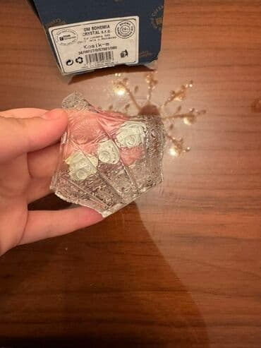 tomun qabları: Bohemiya şüşəsindən hazırlanmış, səbət formalı, şəffaf bəzək əşyası — 5