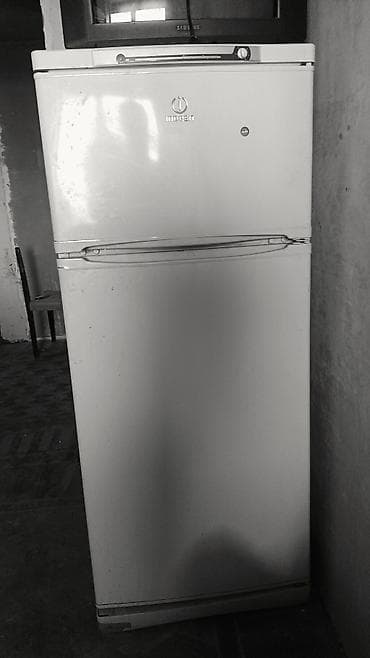 telofn satşı: Indesit iki qapılı soyuducu - Üst kamera: dondurucu bölmə - Alt — 1