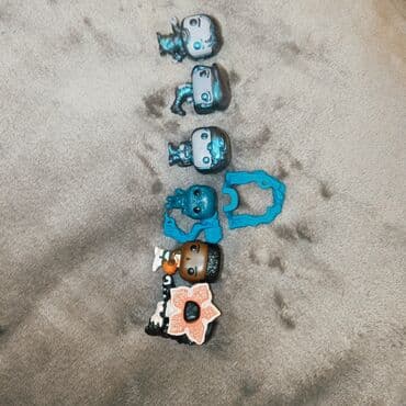 figur: Kinder stranger things fiqurlar satışı. vekna 3,50 qalanlar 2,50 — 2