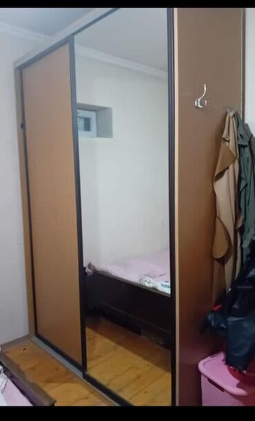 paltar aslan: Qarderob, paltar dolabı — 1