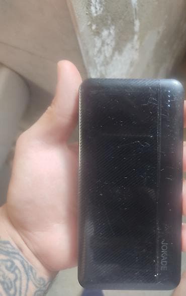 vozol 20000: 20 min vatlıq powerbank. Az işlənib. Problemi yoxdur. Qiymət sondu — 1