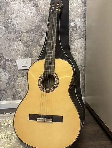 Valencia klassik gitara + çanta. Gitaranin hal hazirdaki bazar qiymeti