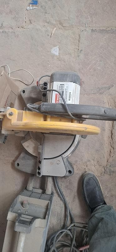 elektrikli mişar: Elektrikli gönye/kəsim mişarı – sürüşdürmə mexanizmi və bucaq — 1