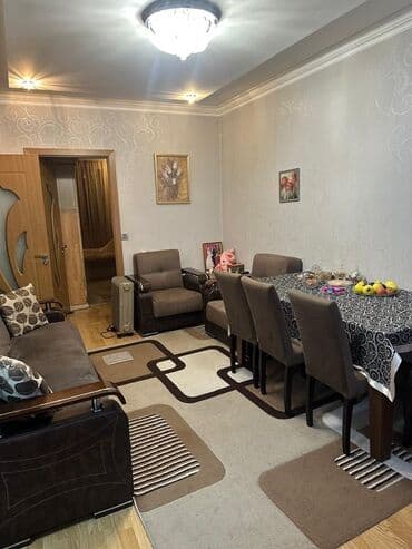 ülvi şadlıq sarayı: 7 mkr 5/5 təmirli əşyalı mənzil Satilir. Binanin həyətində maşin park — 2