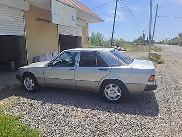 vaz 2107 abilsofka: Mercedes-Benz 190 (W201): 2 l | 1990 il Sedan — 4