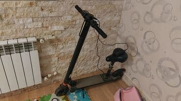 İncəsənət və kolleksiyalar: Elektrik skuter - Qara rəngli elektrik skuter, qatlanan konstruksiya — 2