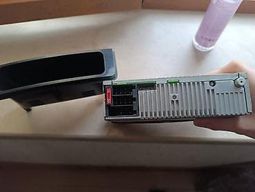 andiroit manitorlar: Mercedes w203 Avtomobil üçün orijinal kaset/CD-li maqnitolla və ön — 2