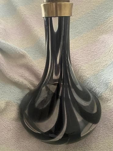 Məhsul: Şüşə nərgilə kolbası (flask) Təsvir: - Material: Qalın şüşə -
