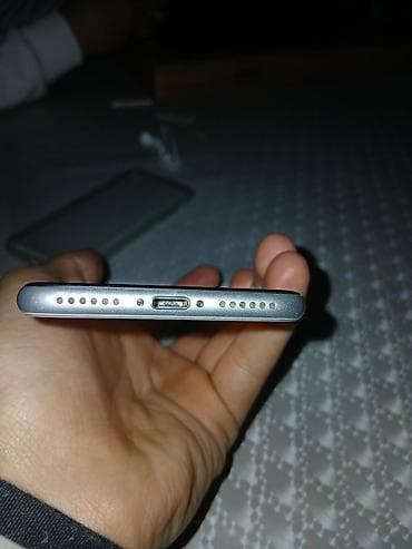 samsung note 8 satilir: IPhone SE 2020, Ağ, Barmaq izi — 3