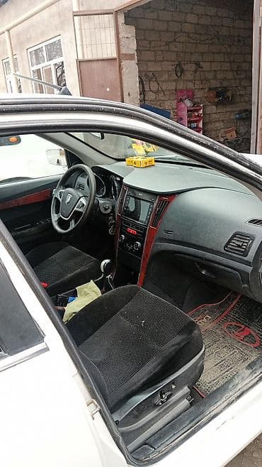 aftamabiller: Brilliance H530: 1.7 l | 2020 il Sedan — 4