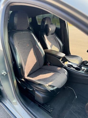 4 goz qaz: Chevrolet Malibu: 1.5 l | 2016 il Sedan — 13