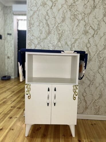 yazı lövhə: Ütü masası ilə şkaf (transformasiya olunan) - Üst hissə: qatlanan — 2