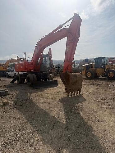 Hitachi Zaxis 210W təkərli ekskavator - Marka/model: Hitachi ZAXIS