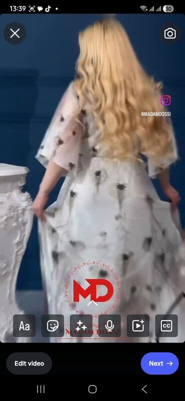 qaqa stili: Ziyafət donu, Maksi — 3