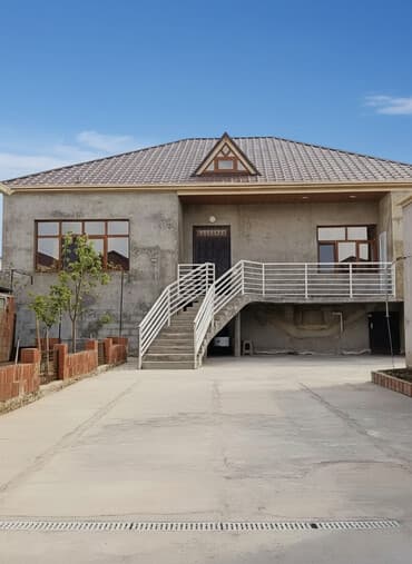 ucuz evler berde: Suraxanı 4 otaqlı, 160 kv. m, Kredit yoxdur, Yeni təmirli — 2