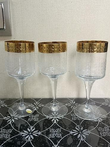 ps servis: Məhsul: Şüşə qədəh və porselen kasalar dəsti Tərkib: - 3 ədəd hündür — 1