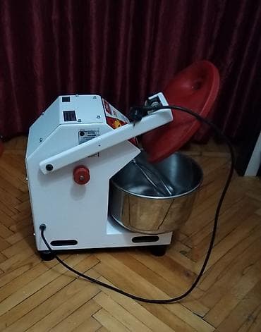 İstehsal avadanlığı: 5 kiloluq un üçün enerjiyə qə aətli istifadəli Super Mixer, xəmir — 4