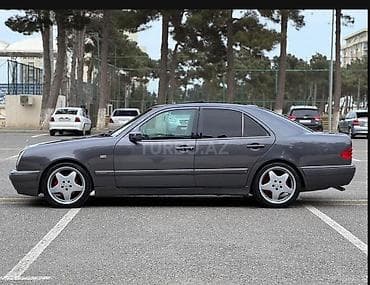 kia optima arxa stop: Mercedes-Benz E-Class: 2.4 l | 1998 il Sedan — 1