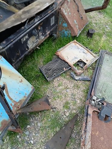 traktor zapçast: Traktor kabini – skelet və ehtiyat hissələri - Metal kabin karkası — 10