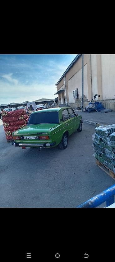 vaz 21 06 ehtiyat hisseleri: VAZ 2106 sedan – klassik sovet modeli, yaşıl rəng. 4 qapılı kuzov — 3