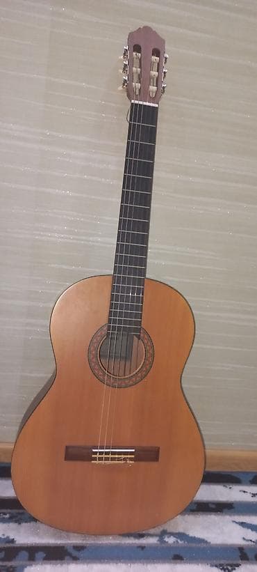 Гитары: Klassik akustik gitara orijinal yamaha c 40 - Korpus: tam ölçülü — 1