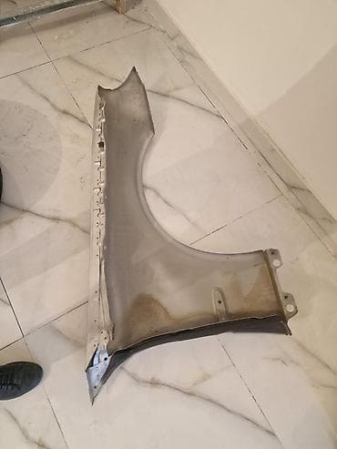 Sağ ön, Mercedes-Benz 211, Almaniya, Ünvandan götürmə