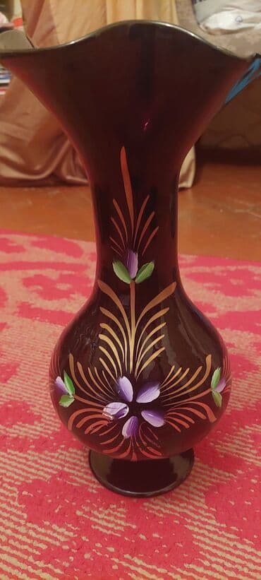 lalə gülü: Bagema Gul qabı. Hündürlüyü 36 sm. Yenidir. Heç işlənməyib. Qutudadır — 2