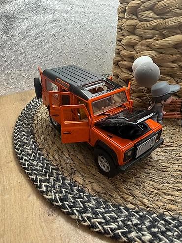 Игрушки: Land Rover Defender 110 metal oyuncaq maşını satılır. ✔️ Metal — 5