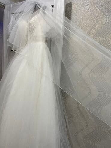 nişan donları instagram: Gəlinlik – zərif tüllü və payetli - Rəng: süd ağ - Model: A-line/bal — 4