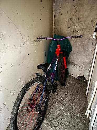 satiliq velosipedler: TECİLİ SATILIR TEK PROBLEMİ TEKERİ PARTLAYIB PAKISKA LAZIMDI 25 AZN — 1