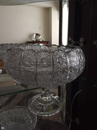 Xalçalar: ŞOK ŞOK ŞPK Bohemia cexya meyve qabı 16 ildi alınıb 130 azn son qoymet — 2