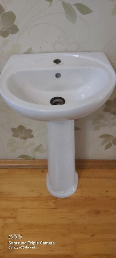 işlenmiş unitazlar: Sanitar avadanlıq dəsti - Bir ədəd döşəməyə quraşdırılan unitaz – — 7