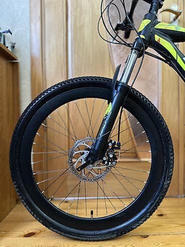 velosiped kaska: 15 gün istifadə olunub cəmi təptəzədir. Alınanda 290 azn verilib. Hər — 2