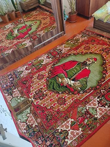 kohne xalca: Salam. Gəncədə toxunmuş xalçadı, eni 2 metr uzunluğu 3 metrdir — 2