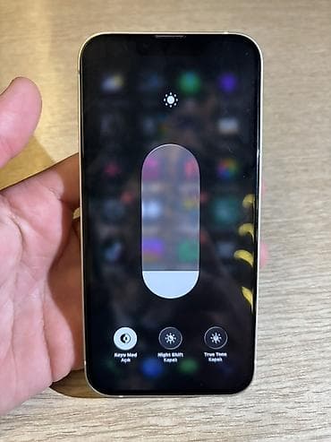 perexadnik iphone: IPhone 13, Ağ, Face ID — 7