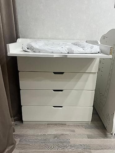 qedimi komod: Oğlan və qız üçün, Beşik — 4
