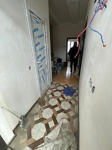 Salam ev sənəd kupçadir qaz su işiq daimidir ev 2 ci mərtəbədir heç