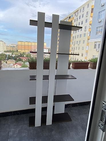 Dekorativ rəf, Düz