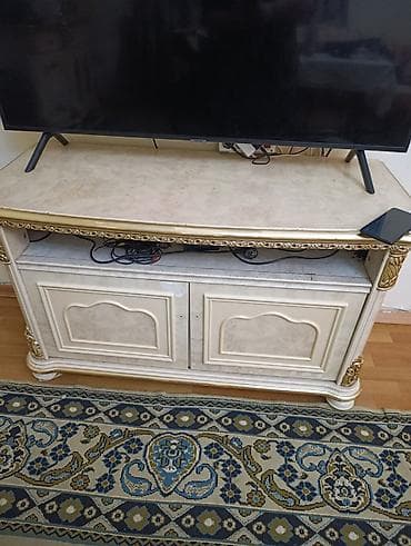 taxta stul stol: Klassik qonaq otağı mebel dəsti Tərkibi: - TV altlığı/TV tumbası — 1
