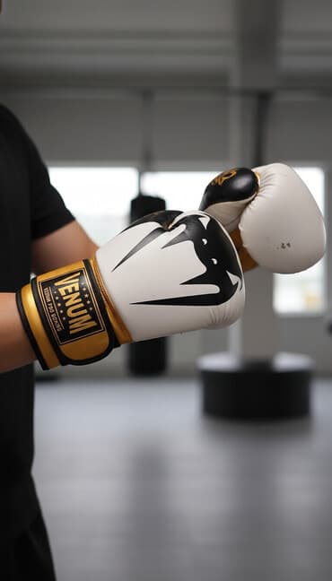 qızıl qepik: Məhsul: Venum boks əlcəkləri - Brend: VENUM (Venum Pro Boxing — 1