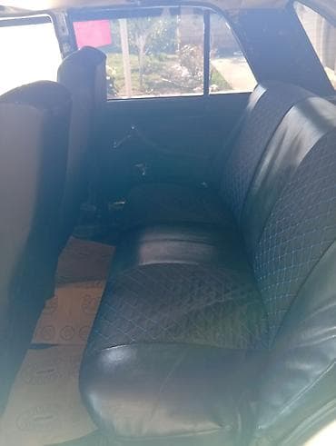 vaz 21010: Lada 2107 sedan – ağ rəng, mator 06 yağ yemir karboka 5 atmır. difer — 5