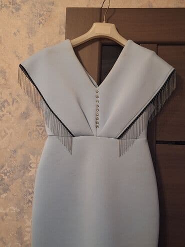 1 dəfə geyinilib 80 AZN alinmisdi