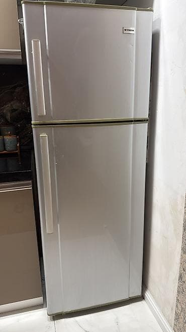 soyuducu qapi rezinleri: İkiqapılı soyuducu – üstdə dondurucu, altda soyuducu bölmə — 2