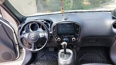 Салон: Nissan Juke – salon və interyer - Rəng: ağ eksteryer, qara interyer - — 2