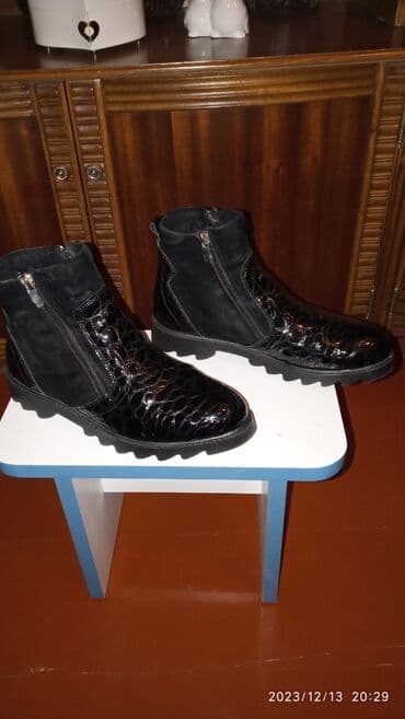женские бот: Ботинки зимние 
 женские
zənğ edin — 2