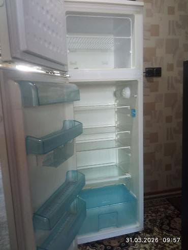 samsung qaz plitesi: 2 qapılı Beko Soyuducu Satılır, rəng - Ağ — 1