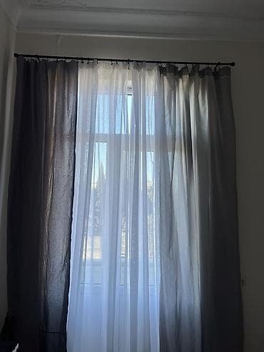 Güzgülər: Boz rəngdə pərdə istifade olunub. sadece reng tonu biraz ferk var iki — 1