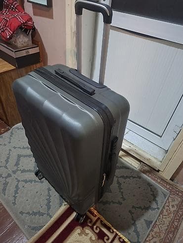 Çamadanlar: Sərt korpuslu səyahət çantası (təkərli, teleskopik tutacaqla) satılır — 5